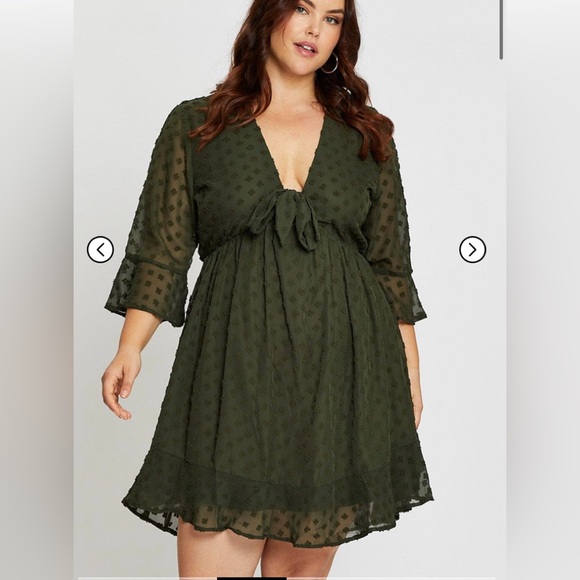 NWT, A Beautiful Soul Olive Flock Spot 3/4 Sleeve Tie Bow V-Neck, Sz 1X - Picture 1 of 15